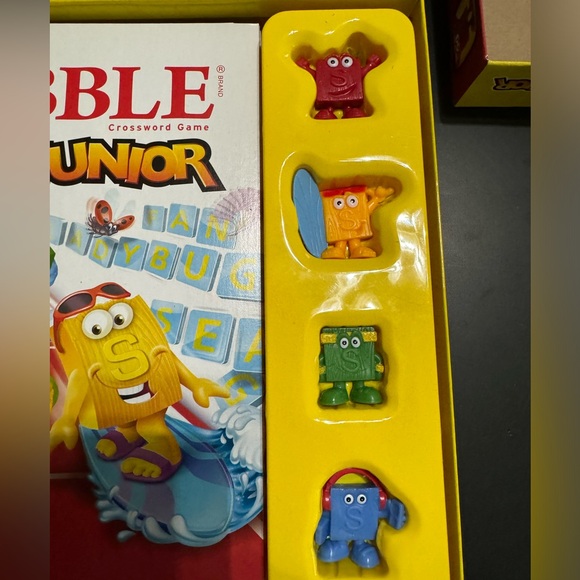 Scrabble Junior board game - Picture 2 of 5